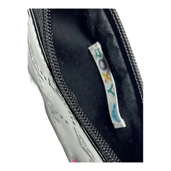 Roxy Black Patent Leather Wristlet Purse Logo Print‎​​​ - Picture 3 of 5